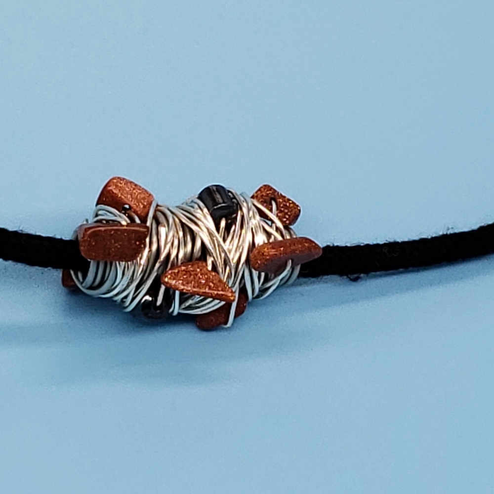 Chaos Focal Bead Necklace - Picture 2 of 10